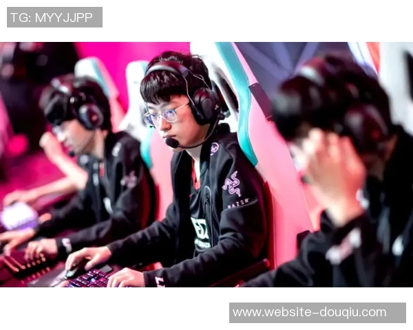 LNG战队在挑战者杯积分榜中以54分稳居第一位置，表现令人瞩目