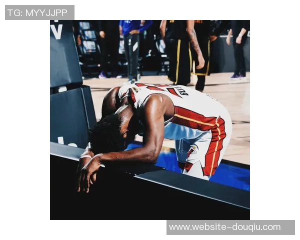 吉米巴特勒如何在NBA赛场上展现领袖风范与不屈精神